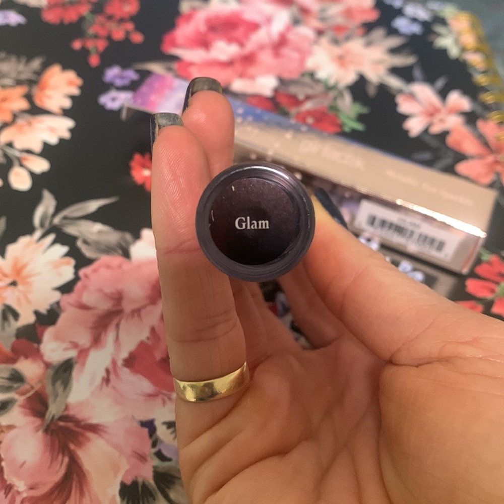BRAND NEW, NEVER OPENED. Liquid eyeshadow - Picture 3 of 5